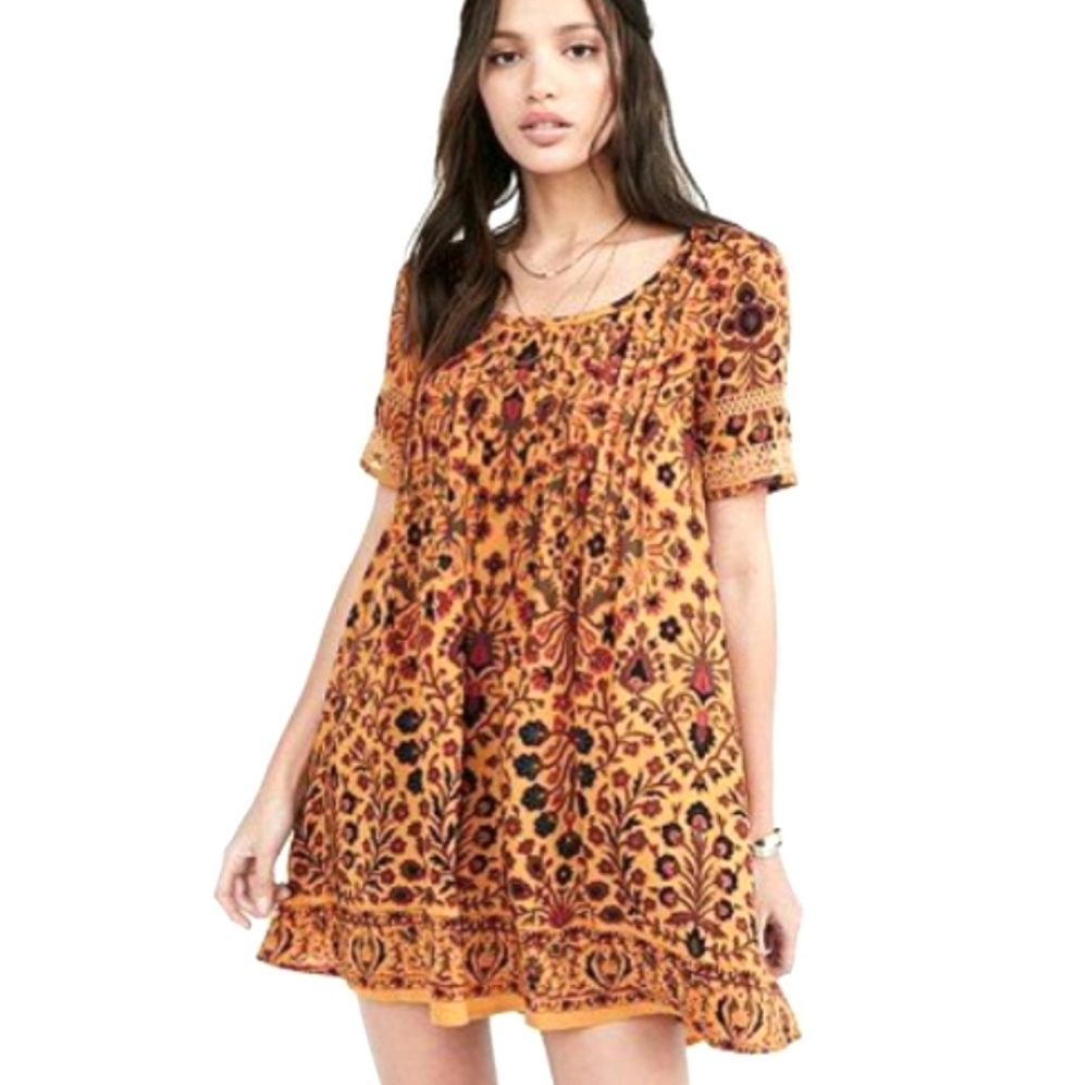 [Ecote-Urban Outfitters] Floral Print Frock Dress